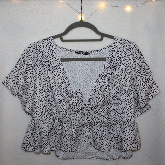 Black and White Cropped Top - Picture 1 of 4